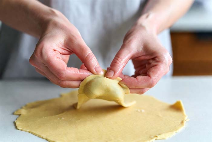 شکل دادن پیراشکی