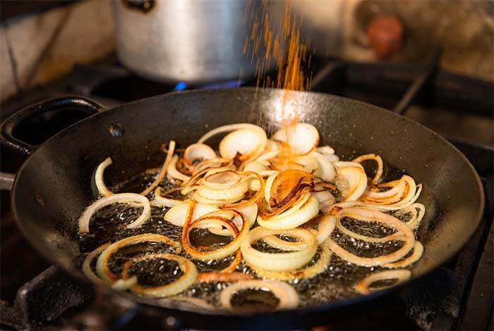 تهیه پیاز داغ