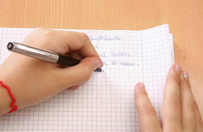 خواننده دستچپ