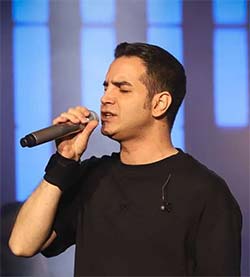 خواننده محسن یگانه