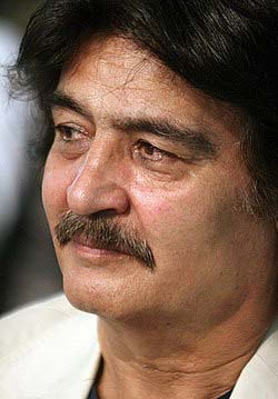 خواننده رضا رویگری