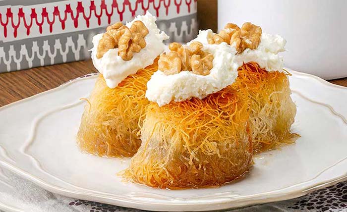 رسپی غذا باقلوا رشتهای با مغز پسته و عطر هل (نسخهٔ مجلسی)