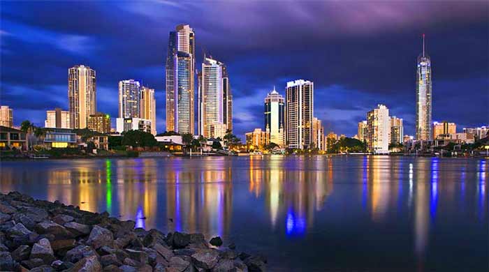 جاذبه خارجی گلد کوست – بهشت سواحل و موجها!