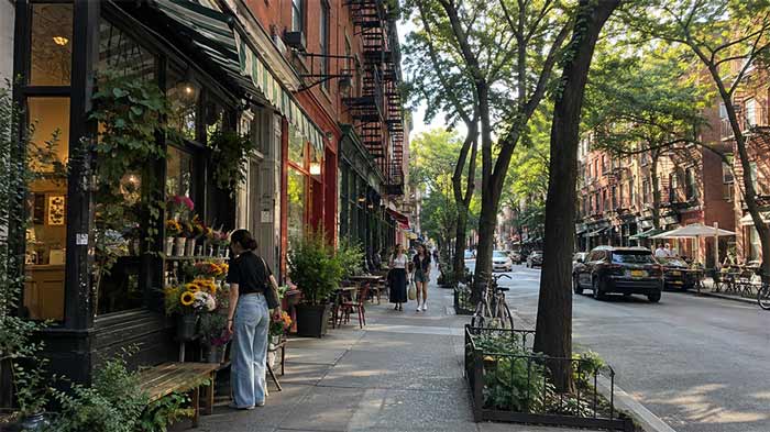 Bleecker Street (بلیکِر استریت)؛ نیویورک آرام‌تر و محله‌ای‌تر